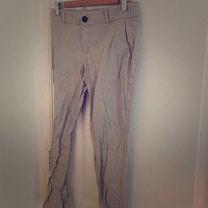 Casual pants (women’s)